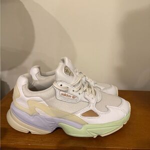Adidas Falcon Running Shoes Cloud White Copper Metallic EG2877 Womens Size 6
